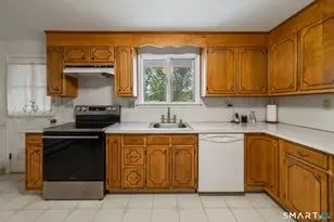 36 Cross Hill Rd, Wethersfield, CT 06109 - Photo 9