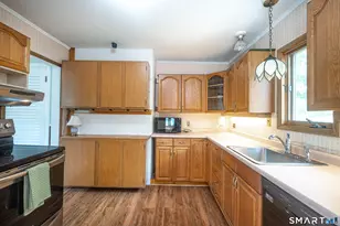 61 Soundview Ave, Shelton, CT 06484 - Photo 9