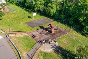 55 Mill Plain Rd, Danbury, CT 06811 - Photo 27