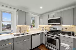 1183 Old Town Rd, Bridgeport, CT 06606 - Photo 9