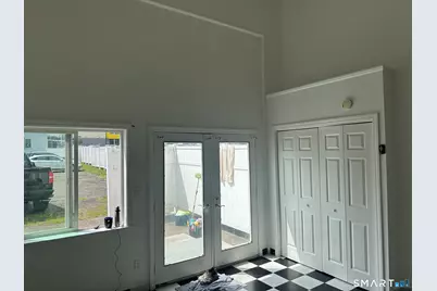 379 Derby Avenue #6B, West Haven, CT 06516 - Photo 1