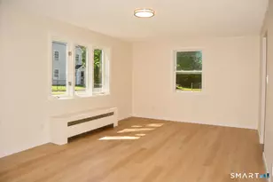 202 Crescent Dr, East Hartford, CT 06118 - Photo 9