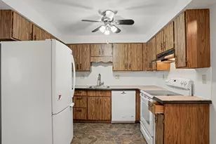 123 Smoke Valley Dr, Stratford, CT 06614 - Photo 5