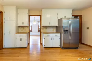 32 Bourbon St, South Windsor, CT 06074 - Photo 5