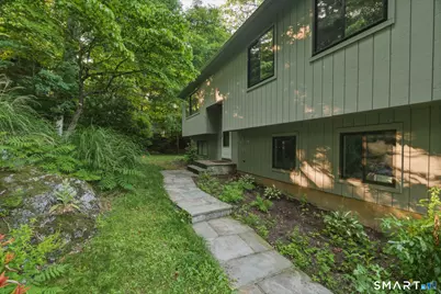 518 Bennetts Farm Road, Ridgefield, CT 06877 - Photo 3
