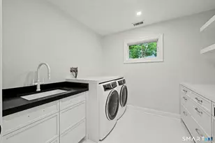 4 Sachem Ln, Greenwich, CT 06830 - Photo 17