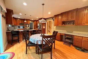 43 Applewood Ln, Avon, CT 06001 - Photo 3