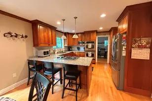 43 Applewood Ln, Avon, CT 06001 - Photo 9