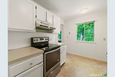 593 Heritage Village #D, Southbury, CT 06488 - Photo 9