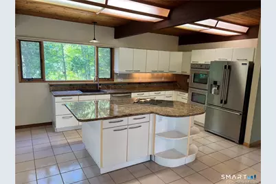 80 Skyline Drive, Groton, CT 06340 - Photo 5