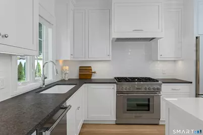 18 Old Stamford Road, New Canaan, CT 06840 - Photo 9