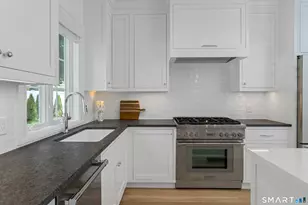 18 Old Stamford Rd, New Canaan, CT 06840 - Photo 9