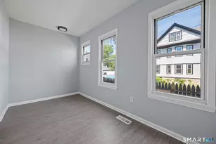 301 Poplar St, Bridgeport, CT 06605 - Photo 11