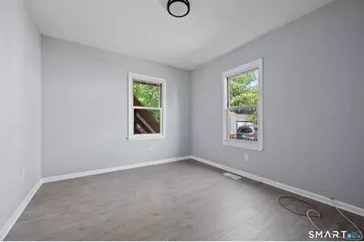 301 Poplar Street, Bridgeport, CT 06605 - Photo 7