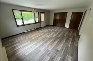 302 Boston Post Rd, Waterford, CT 06385 - Photo 5