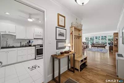 779 Prospect Avenue #B-8, West Hartford, CT 06105 - Photo 5