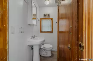 88 Roosevelt Ave, Norwich, CT 06360 - Photo 17