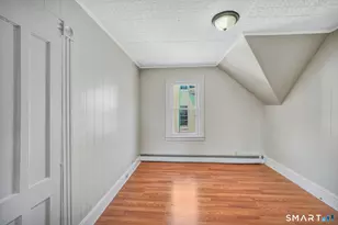 221 Willow St, Waterbury, CT 06710 - Photo 5