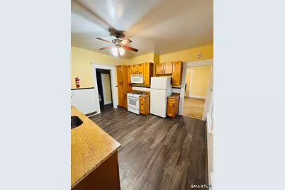 550 Laurel Avenue, Bridgeport, CT 06605 - Photo 9