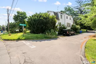 2 Nooks Hill Rd, Cromwell, CT 06416 - Photo 11