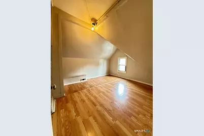 384 Gregory Street, Bridgeport, CT 06604 - Photo 5
