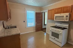 9 Pierpont St, Waterbury, CT 06708 - Photo 3