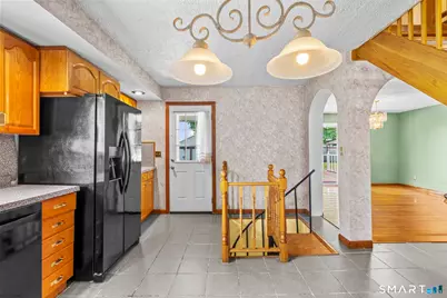 270 Clifton Street, New Haven, CT 06513 - Photo 9
