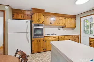 16 Pine St, Newtown, CT 06482 - Photo 7