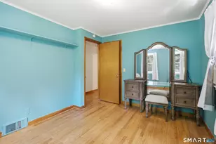 16 Pine St, Newtown, CT 06482 - Photo 13