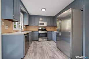 40 Grove St, Manchester, CT 06042 - Photo 3