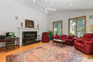 29 Pease Rd, Woodbridge, CT 06525 - Photo 15