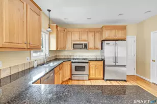 36 Pawtucket Ave, Shelton, CT 06484 - Photo 15