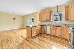36 Pawtucket Ave, Shelton, CT 06484 - Photo 13