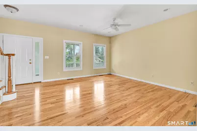 36 Pawtucket Avenue, Shelton, CT 06484 - Photo 9