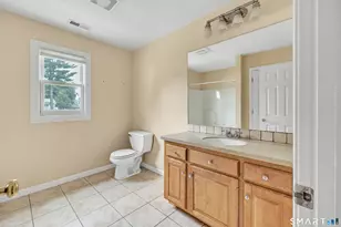 36 Pawtucket Ave, Shelton, CT 06484 - Photo 25
