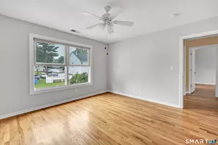36 Pawtucket Ave, Shelton, CT 06484 - Photo 5