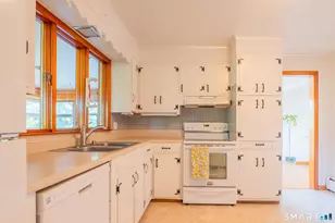 24 Karen Rd, Danbury, CT 06811 - Photo 15