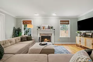 4 Sickle Bar Ln, Greenwich, CT 06878 - Photo 13