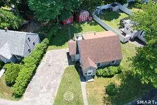 354 Edgewood Ave, Waterbury, CT 06706 - Photo 3