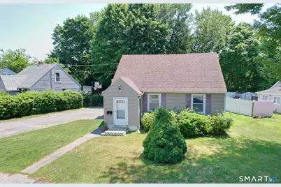 354 Edgewood Avenue, Waterbury, CT 06706 - Photo 1