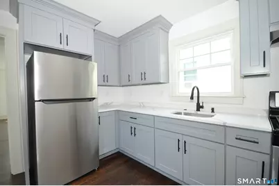 20 Mountain Street, Hartford, CT 06106 - Photo 5