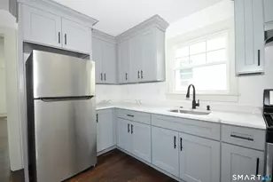 20 Mountain St, Hartford, CT 06106 - Photo 5