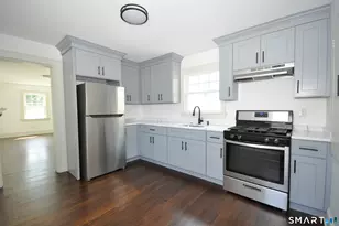 20 Mountain St, Hartford, CT 06106 - Photo 3