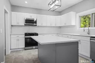 275 Riverview Ave, Shelton, CT 06484 - Photo 9