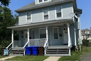 10-12 Glover Pl, Middletown, CT 06457 - Photo 1