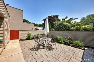 25 Charlton Hill Rd, Hamden, CT 06518 - Photo 5