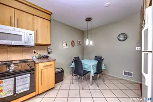 25 Charlton Hill Rd, Hamden, CT 06518 - Photo 21