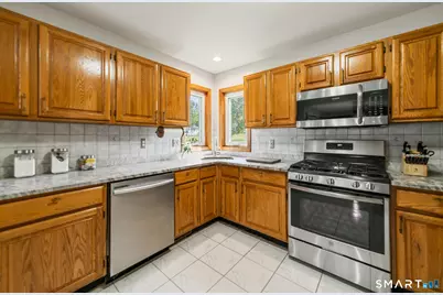 91 Ford Street, Ansonia, CT 06401 - Photo 11