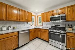 91 Ford St, Ansonia, CT 06401 - Photo 11