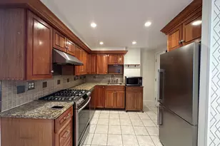 424 Rockwell Ave, Stratford, CT 06615 - Photo 7